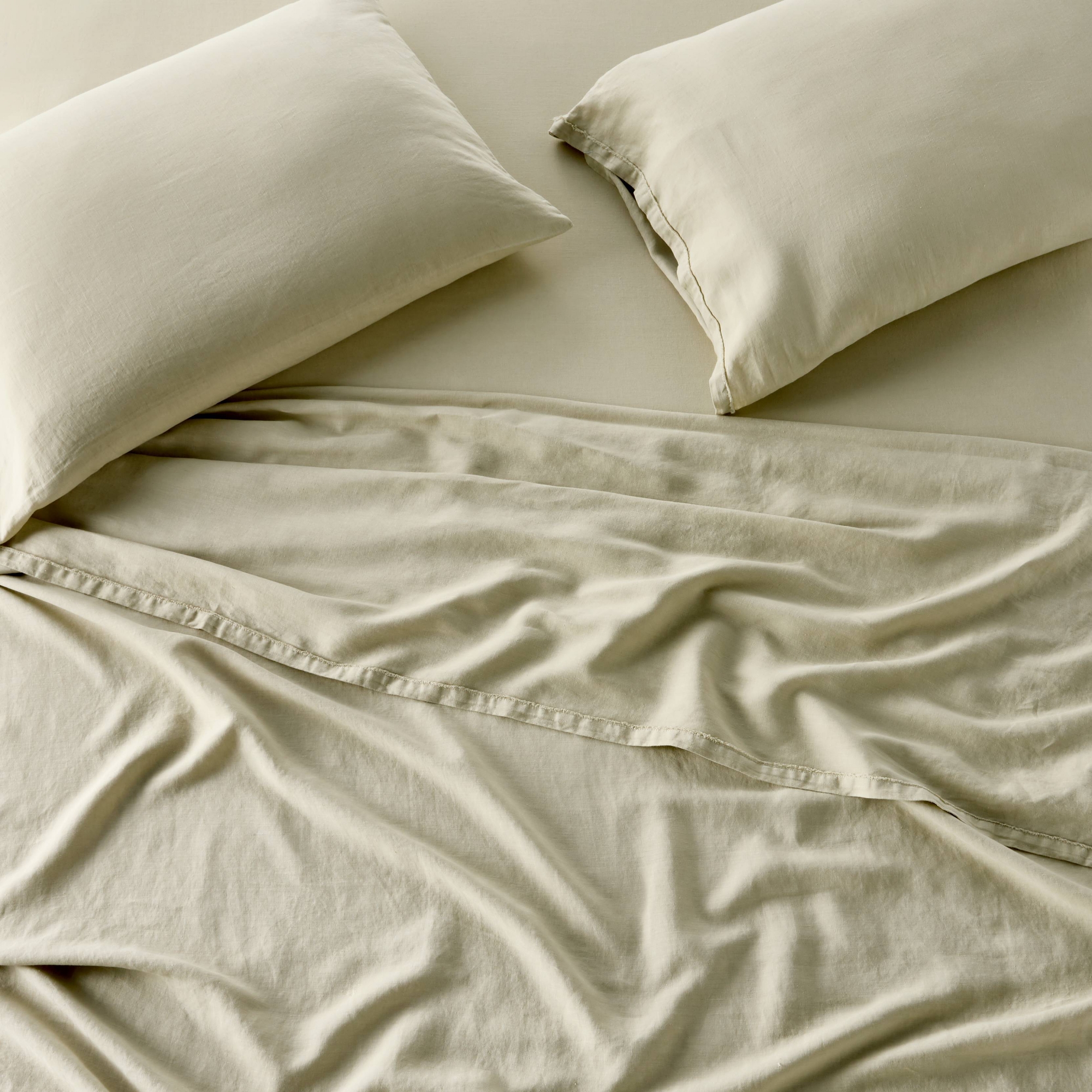 Queen 100% Linen Sheet Set Light Olive Green - Casaluna™