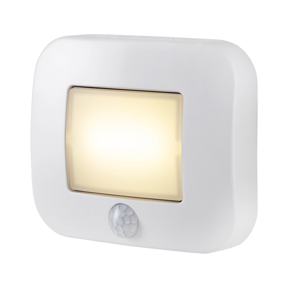 UPC 030878381833 product image for Energizer 38183 Indoor/Outdoor Motion Activated LED Path Nightlights: Battery-Po | upcitemdb.com