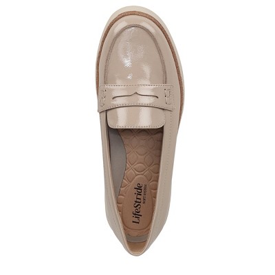 Женские туфли LifeStride Women's Chelsea Loafer Tender Taupe Patent 8.5 W — фото 6