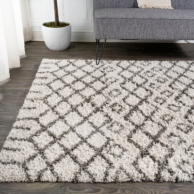 Gray and Ivory Moroccan Diamond Shag 4' x 6' Area Rug