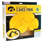 MasterPieces FanPans NCAA Iowa Hawkeyes Team Logo Silicone Cake Pan