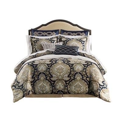 Gracie Mills Mckee 4-Piece Vintage Medallion Comforter Set
