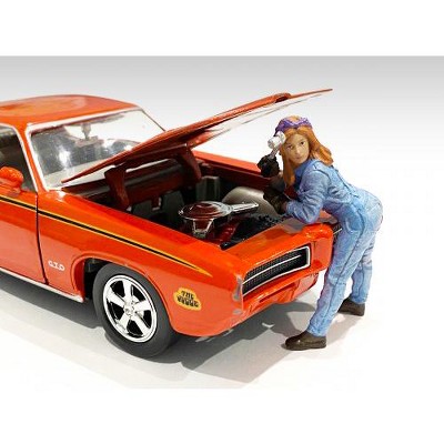 Retro Female Mechanic I Figurine for 1/24 Scale Models by American Diorama