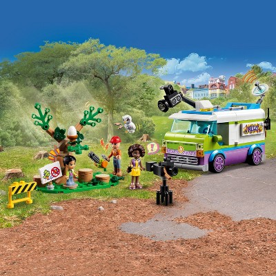 LEGO Friends Newsroom Van Pretend Building Toy 41749_4