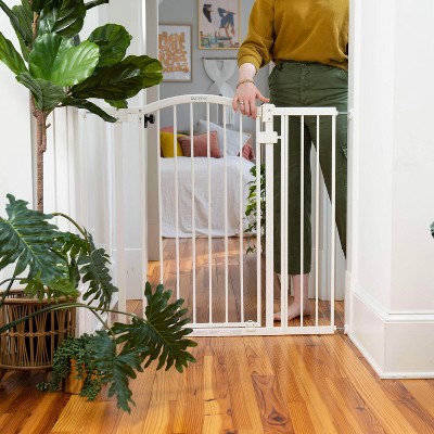 Summer by Ingenuity The Thruway 53W Series Gate - White