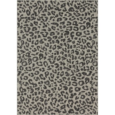 Easy-Care Black and Gray Synthetic Outdoor Rug, 8' x 11'