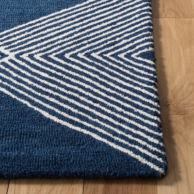 Ivory and Navy Diamond Pattern Hand-Tufted Wool Rug, 8' x 10'