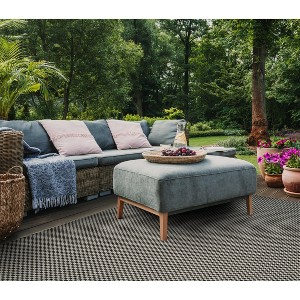 Courtyard CY8653 UV & Stain Resistant Non-Shedding Power Loomed Indoor/Outdoor Rugs - Safavieh - 1 of 4