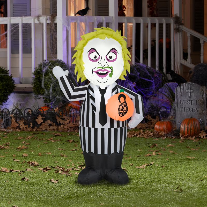 Gemmy Airblown Inflatable Beetlejuice, 3.5 ft Tall, Black, 2 of 5