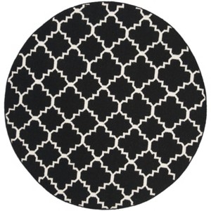 Dhurries DHU554 Hand Woven Flat Weave Indoor Rugs - Safavieh - 1 of 4