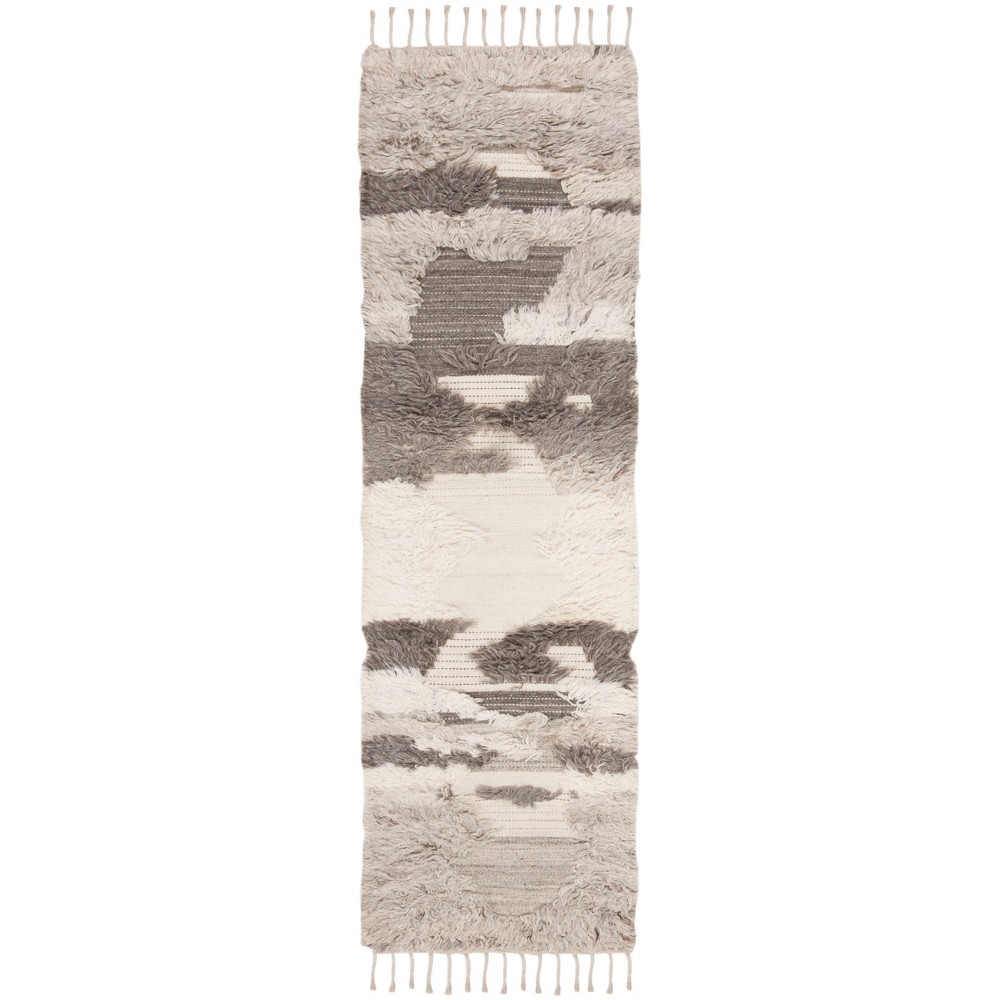 2'3inx8' Camouflage Knotted Runner Ivory/Gray - Safavieh