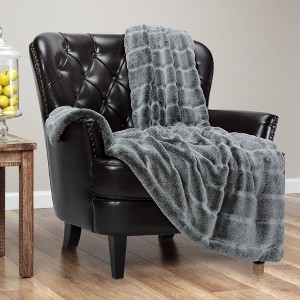 Chanasya Frost Tip Fur Throw Blanket - Reversible Mink Blanket - 1 of 4