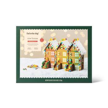Holiday Row House Gingerbread House Kit - 51.54oz - Favorite Day™