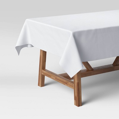 Table with white clearance tablecloth