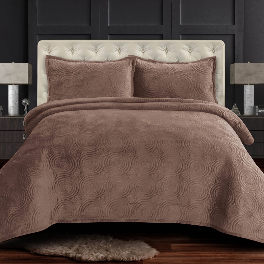 Photos - Bed Linen Tribeca Living King Capri Medallion Velvet Oversized Quilt Bedding Set Tau