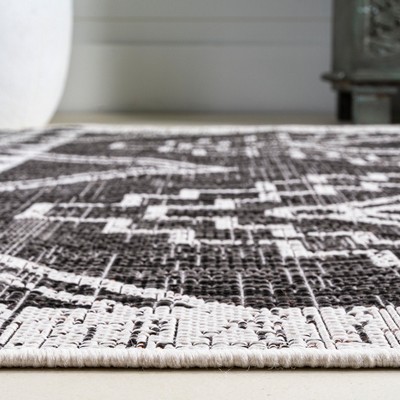 Tribal Diamond Medallion 4'x6' Black/Ivory Synthetic Area Rug