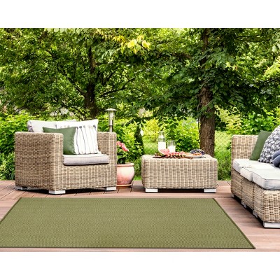 Handmade Braided Green Synthetic Reversible Area Rug 42"x5"