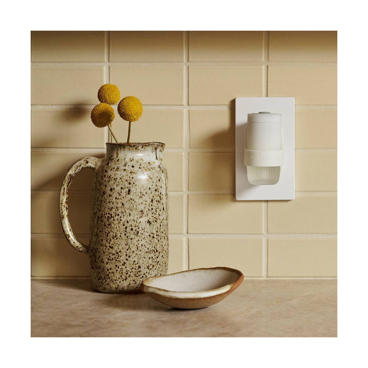 Mrs. Meyer's Clean Day Plug-In Scented Oil Warmer Rain - thumbnail 7