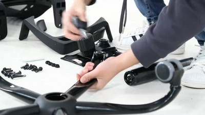 Pink Mesh Swivel Office Task Chair with Fixed Arms