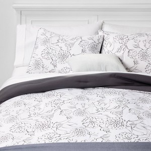 Twin/Twin Extra Long Floral Bed in a Bag White - Room Essentials , Gray