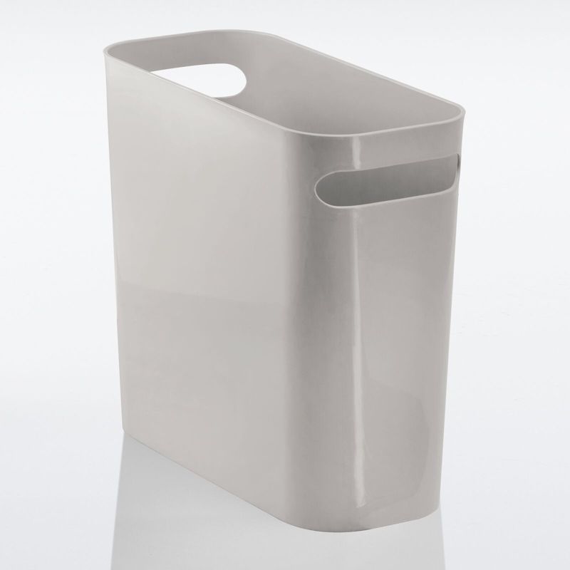 mDesign Plastic Small 1.5 Gal./5.7 Liter Trash Can with Built-In Handles, 5 of 6