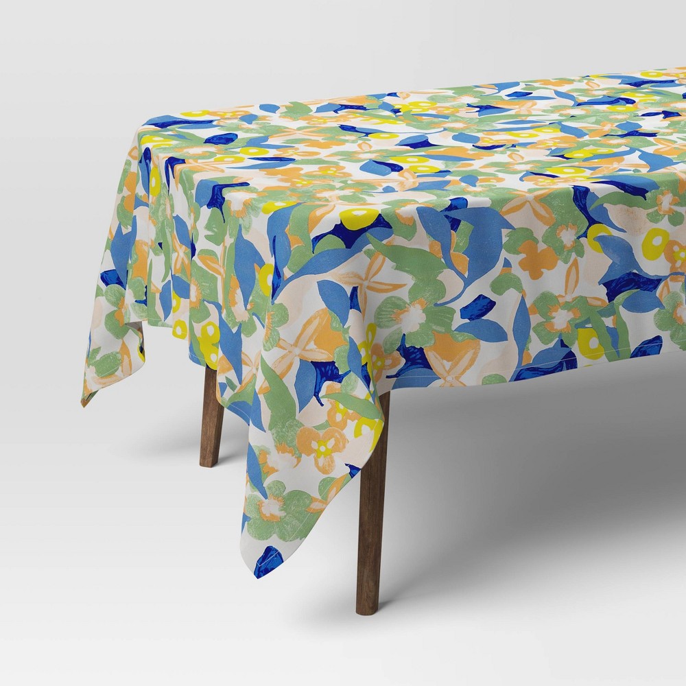 84"x60" Floral Tablecloth - Room Essentials™