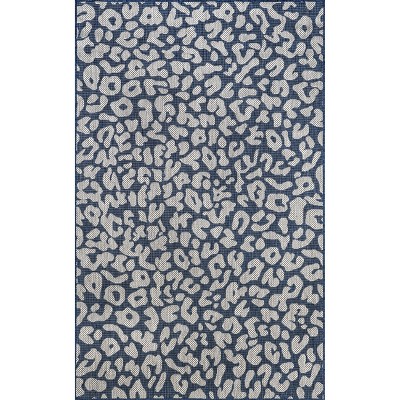 Nuloom Terenia Animal Print 5x8 Indoor/Outdoor Area Rug for Living Room Patio Deck Front Porch Kitchen, Blue/Ivory