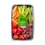 Fruit & Vegetable Snacking Tray - 18.25oz - Good & Gather™