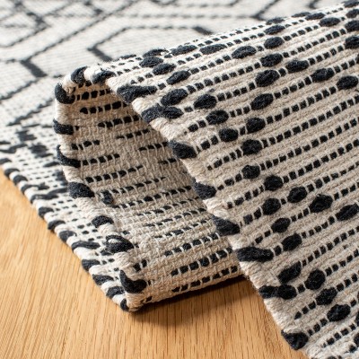 Coastal Charm Hand-Woven Black Cotton 6' x 9' Area Rug