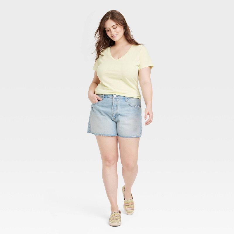 Women's Mid-Rise 90's Baggy Jean Shorts - Universal Thread™, 4 of 11
