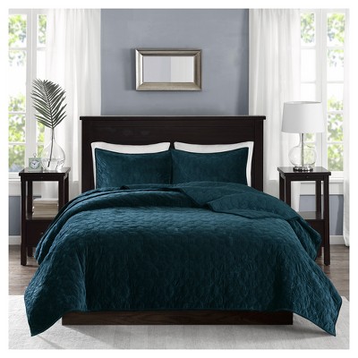 Ivory King Reversible Velvet Quilt Set with Shams
