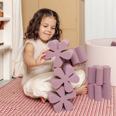 SMOL Foam Pit with Daisy Foam