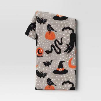 Halloween Icons Printed Plush Halloween Throw Blanket - Hyde & EEK! Boutique™