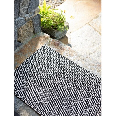 Braided Black/Ivory Geometric Synthetic Indoor/Outdoor Area Rug