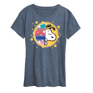 Women's - Peanuts - Snoopy Airbrush Peek Short Sleeve Graphic T-Shirt - 1 of 4