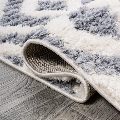 Astrid Retro Trellis High-Low Cream and Gray 5' x 8' Area Rug