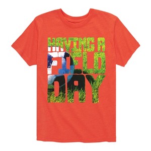 Boys' - Instant Message - Having A Field Day Short Sleeve Graphic T-Shirt - 1 of 4