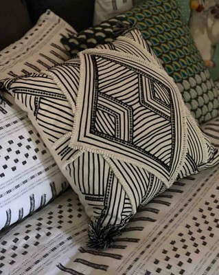 Broyhill Hawthorne Black & White Geometric Square Throw Pillow