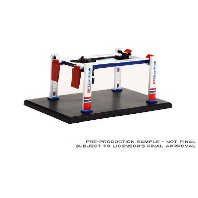 Greenlight Collectibles 1/64 Auto Body Shop, BF Goodrich, Four Post Lift Series 4 16150-B