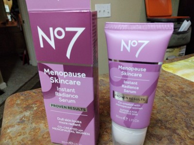 No7 Menopause Skincare Instant Radiance Serum (30ml)