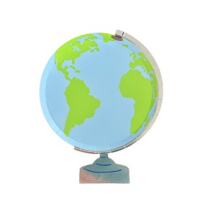 Daydream Society - Smarty Pants Globe Large Plates - Pack of 8 Paper Plates - 1 of 3