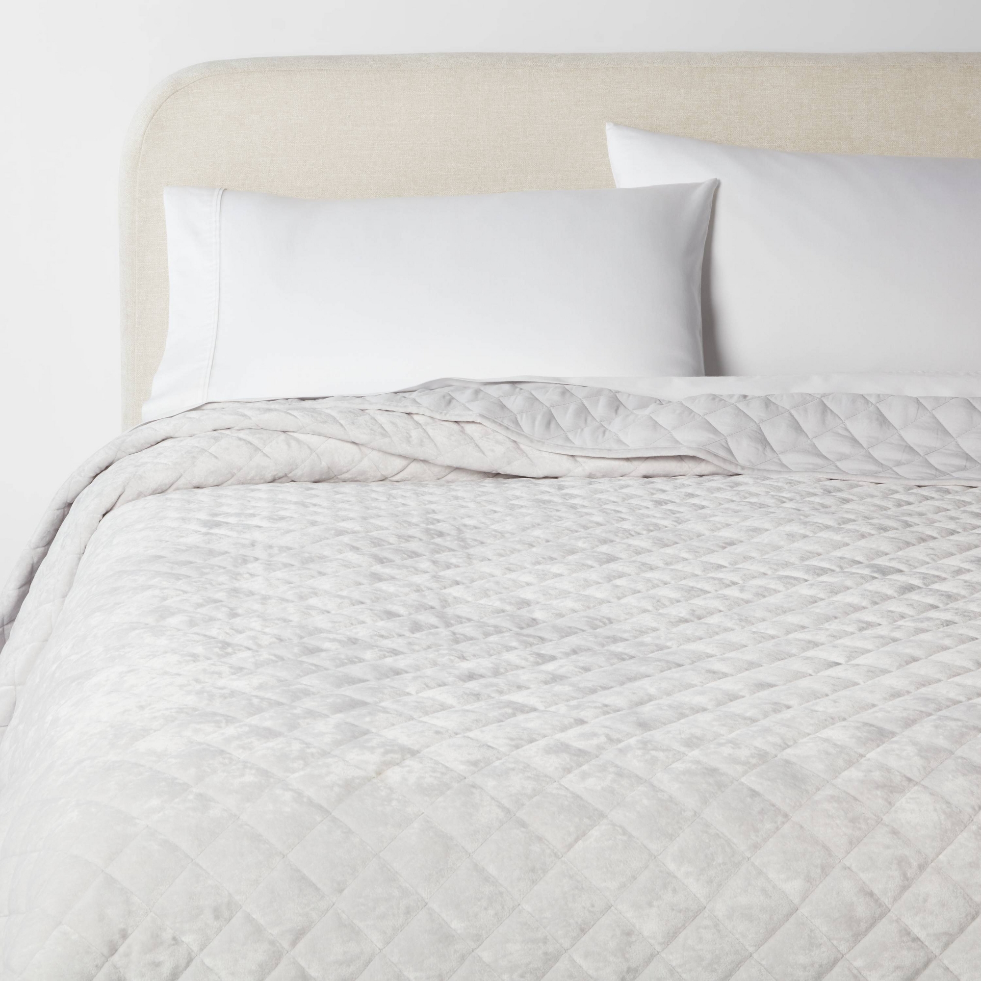 Full/Queen Luxe Diamond Stitch Velvet Quilt Light Gray - Threshold™