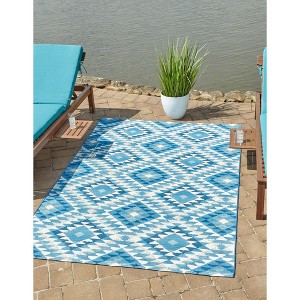 Unique Loom    Outdoor Southwestern Fethiye Area Rug - 1 of 4