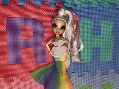 Rainbow High Fantastic Fashion Amaya Raine 11 Doll W/ Playset : Target