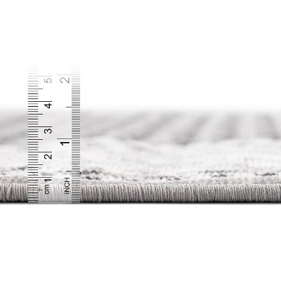 Gray Rectangular Synthetic Stain-Resistant Indoor Rug