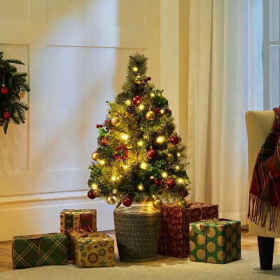 Yaheetech 2Ft/3Ft Pre-Lit Outdoor Pathway Christmas Trees, Set of 2