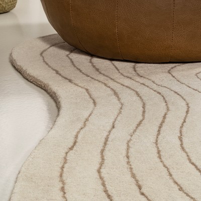 Ivory and Beige Abstract Handwoven Wool Area Rug, 5 ft. x 8 ft.