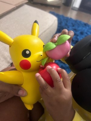 Pokémon Pikachu Train And Play Deluxe Interactive Action Figure