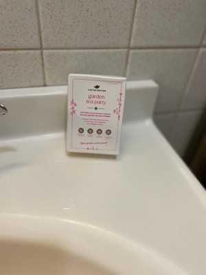Guest review image 1 of 3, zoom in