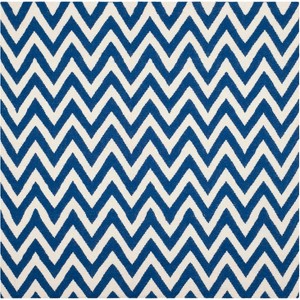 Dhurries DHU557 Hand Woven Flat Weave Indoor Rugs - Safavieh - 1 of 4